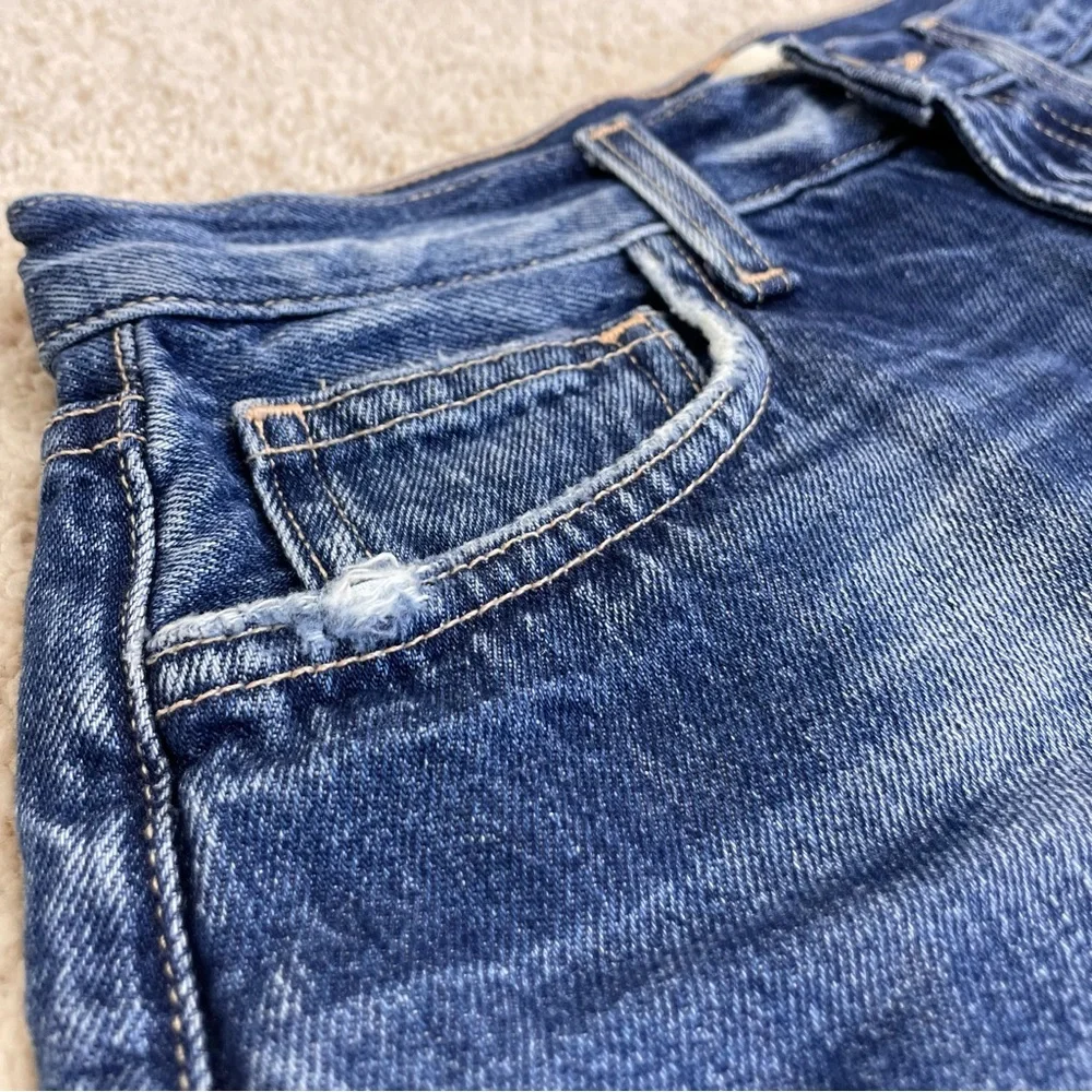 L'agence Marilyn High Rise Denim Short in Newberry - Picture 7 of 17